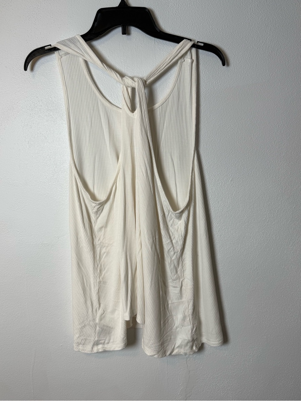 Old Navy Cream Ribbed V-Neck Tank - Picture 4 of 4